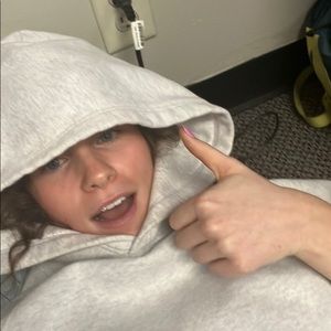 Meet your Posher, Ella